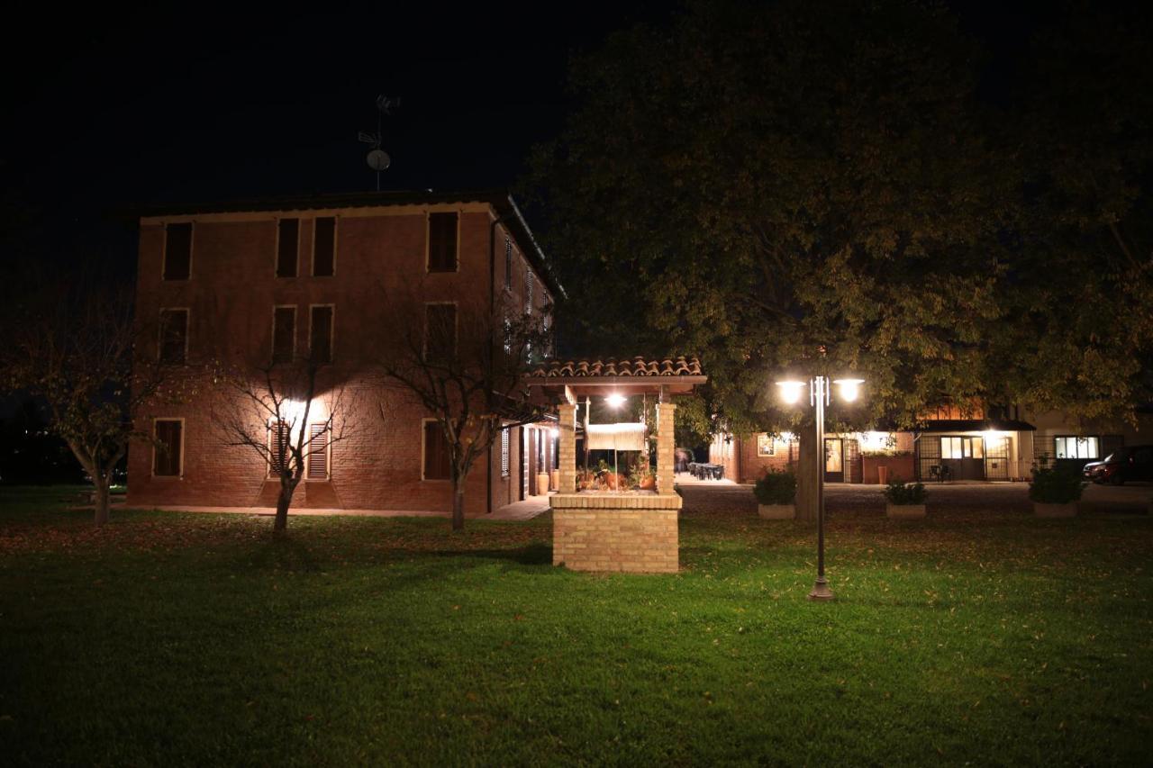 Albergo Da Ca' Vecia Spilamberto ภายนอก รูปภาพ