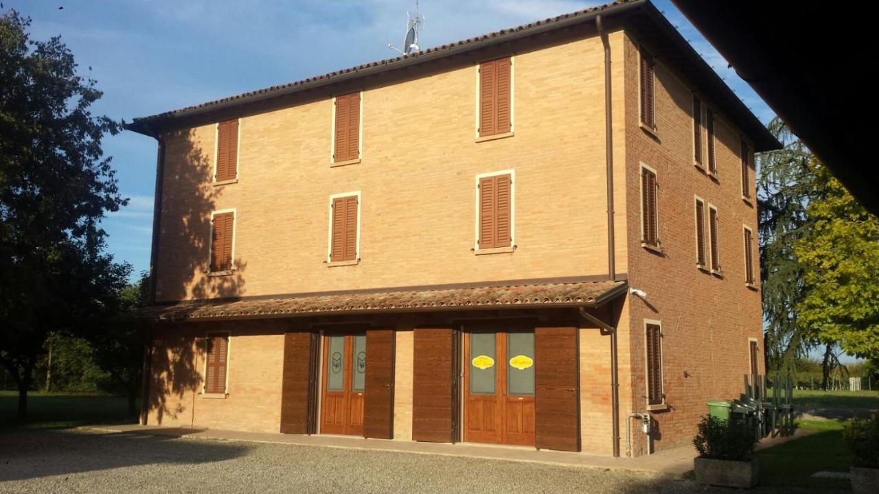 Albergo Da Ca' Vecia Spilamberto ภายนอก รูปภาพ