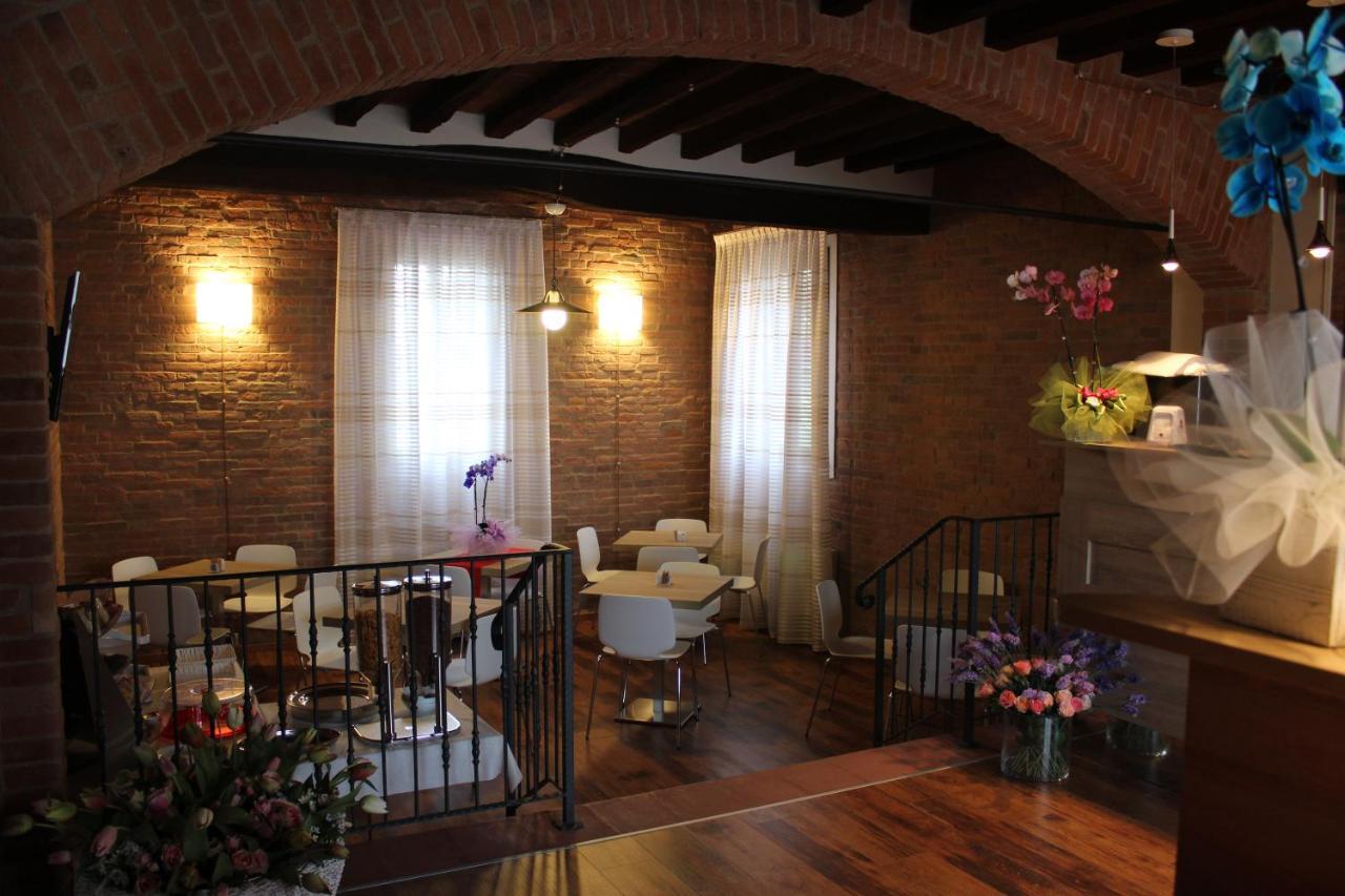 Albergo Da Ca' Vecia Spilamberto ภายนอก รูปภาพ